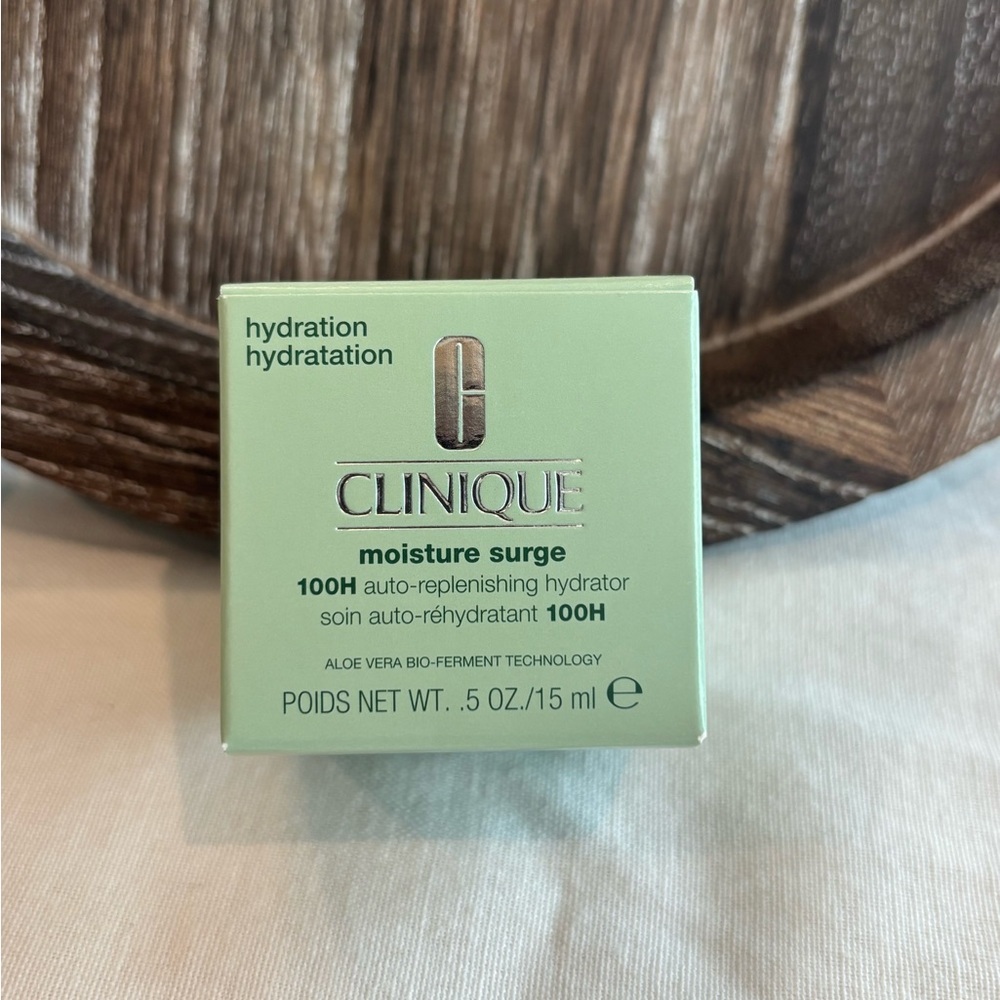 Clinique Moisture Surge 100H Auto-Replenishing Hydrator • 15ml